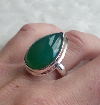 Zilveren ring gezet met druppelvorm groene Onyx maat 17.5 mm